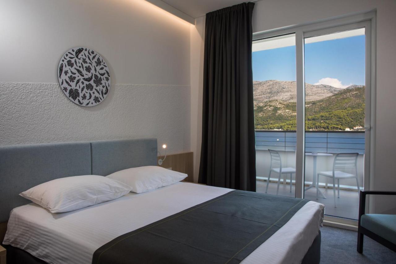 Hotel Osmine Слано Екстериор снимка