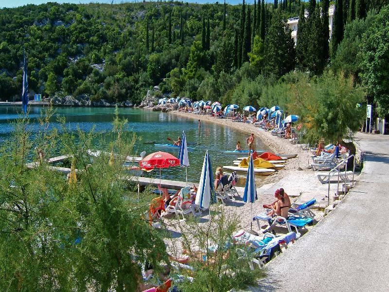 Hotel Osmine Слано Екстериор снимка