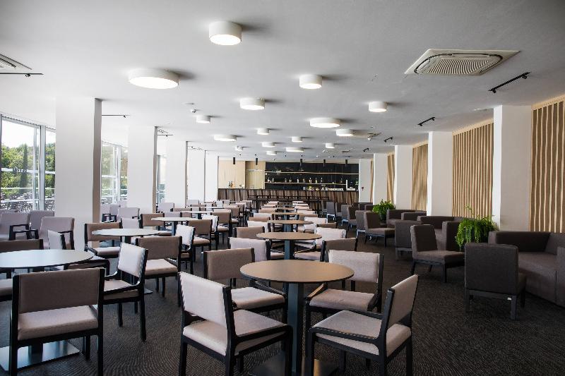 Hotel Osmine Слано Екстериор снимка