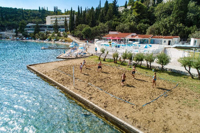 Hotel Osmine Слано Екстериор снимка