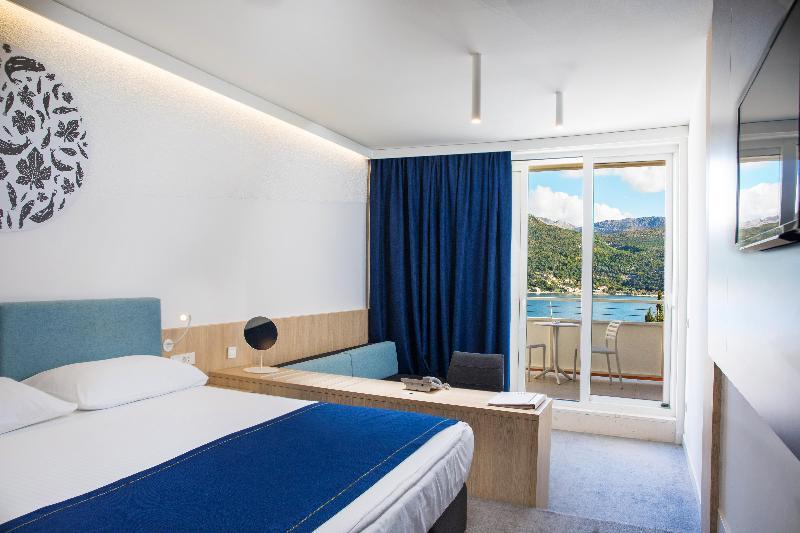 Hotel Osmine Слано Екстериор снимка
